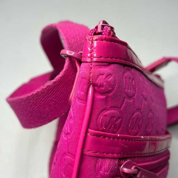 Michael Kors Fuschia Pink Adjustable Straps Shoulder Bag - Picture 13 of 17